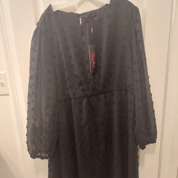 New Hanna Nicole dress - Picture 1 of 1
